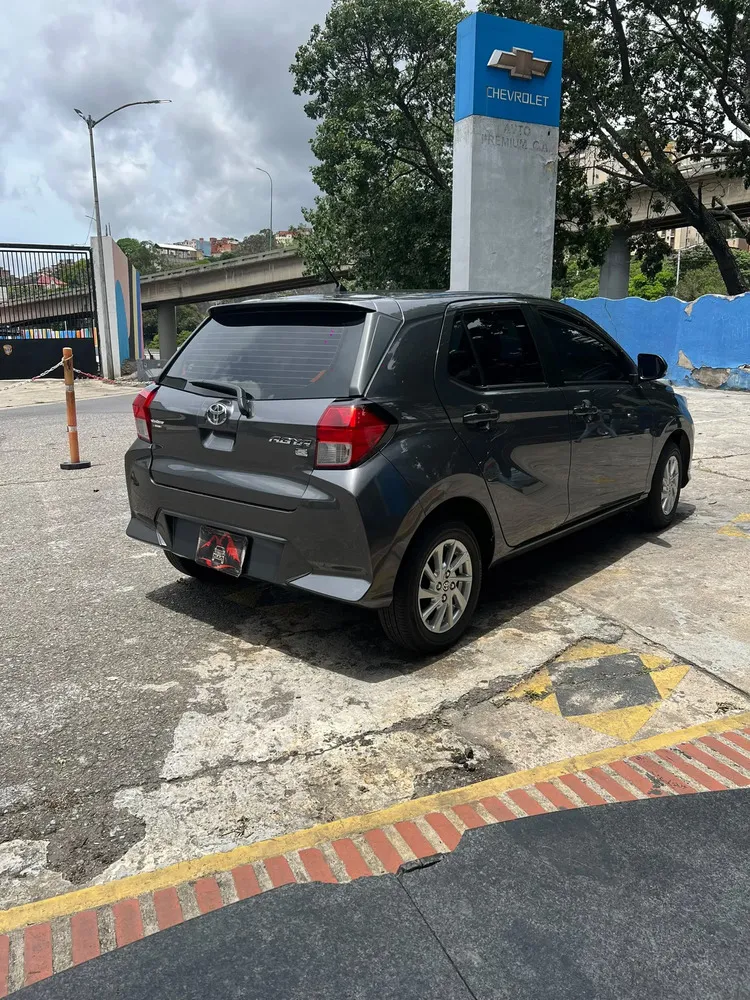 Vista 10 del vehículo: Toyota Agya