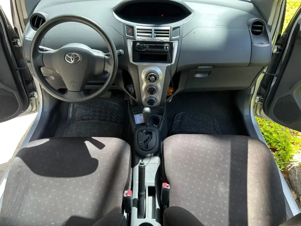 Vista 16 del vehículo: Toyota Yaris