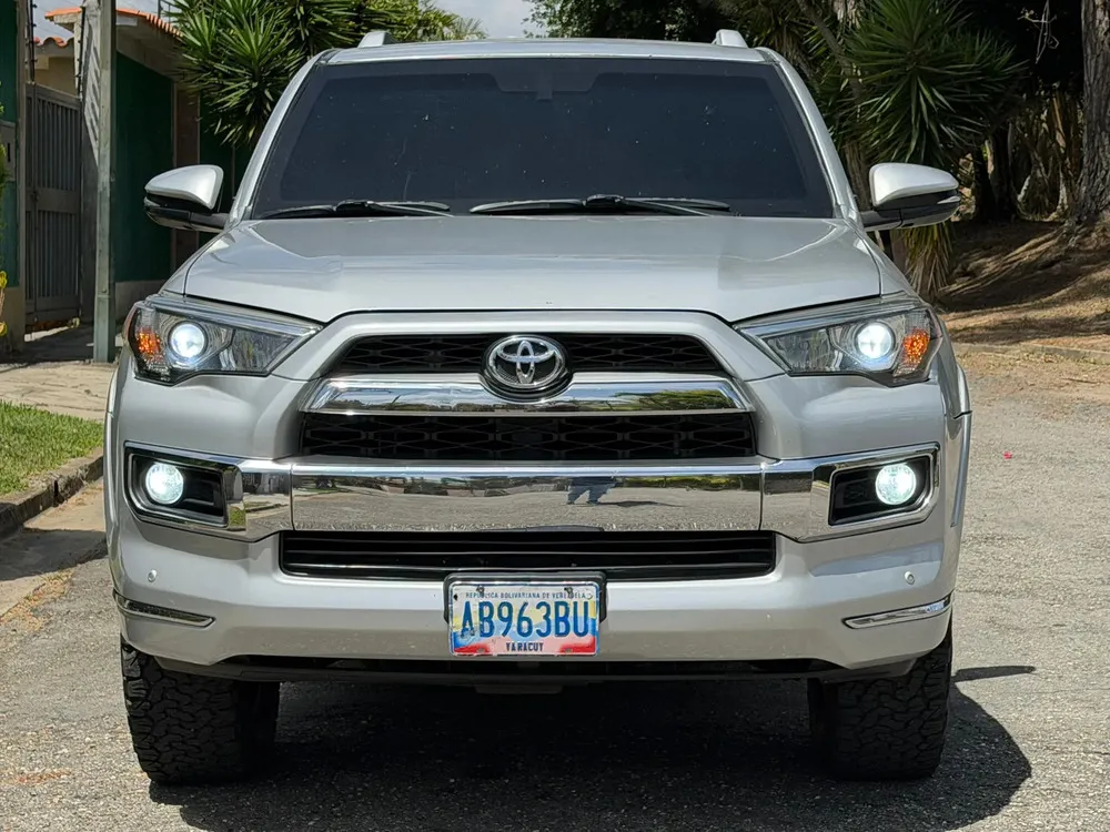 Vista 4 del vehículo: Toyota 4runner