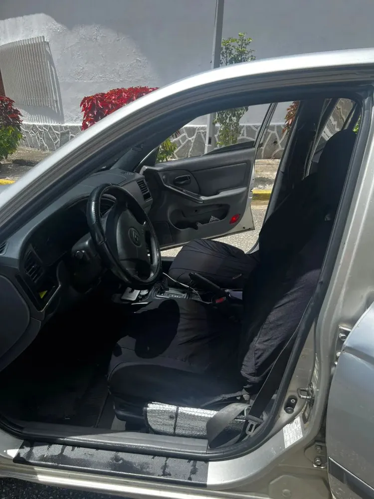 Vista 10 del vehículo: Elantra 2.0