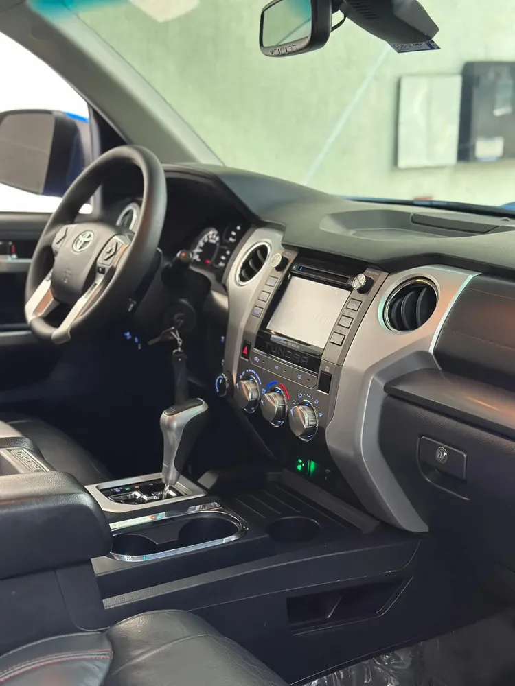 Vista 10 del vehículo: Toyota Tundra