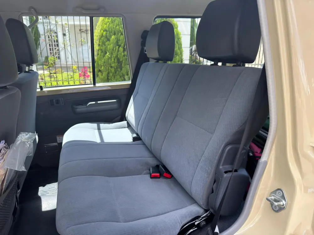 Vista 8 del vehículo: Toyota Serie