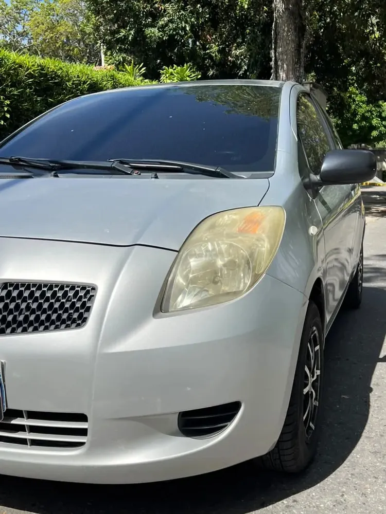 Vista 6 del vehículo: Toyota Yaris