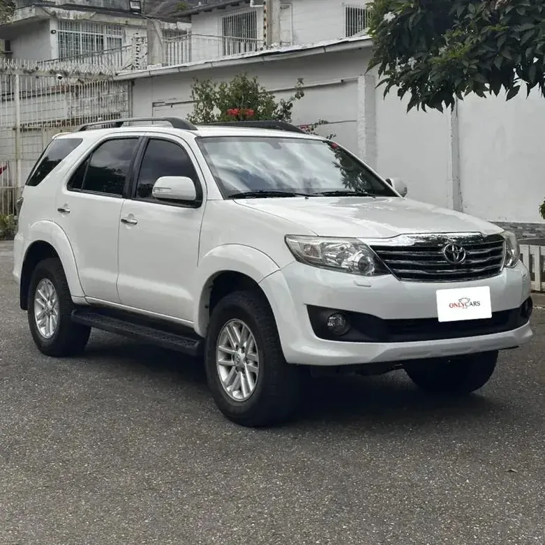 Vista 2 del vehículo: Toyota Fortuner