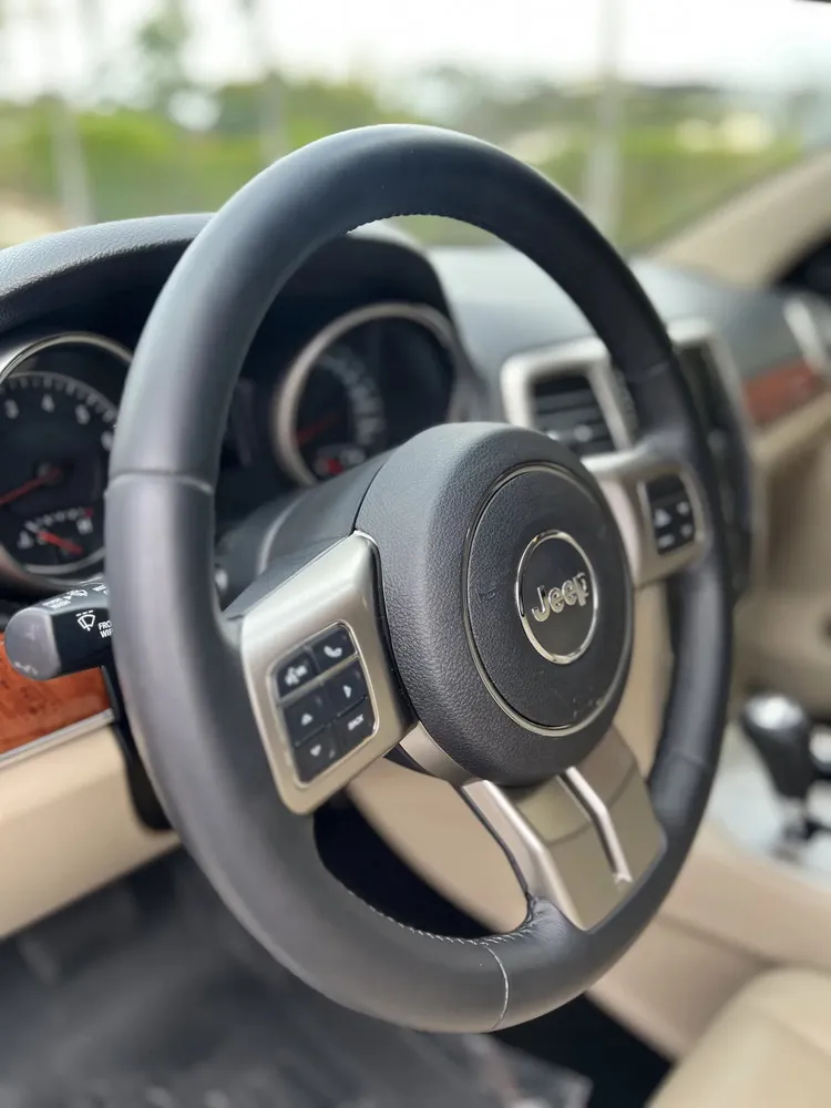 Vista 13 del vehículo: Jeep Grand Cherokee