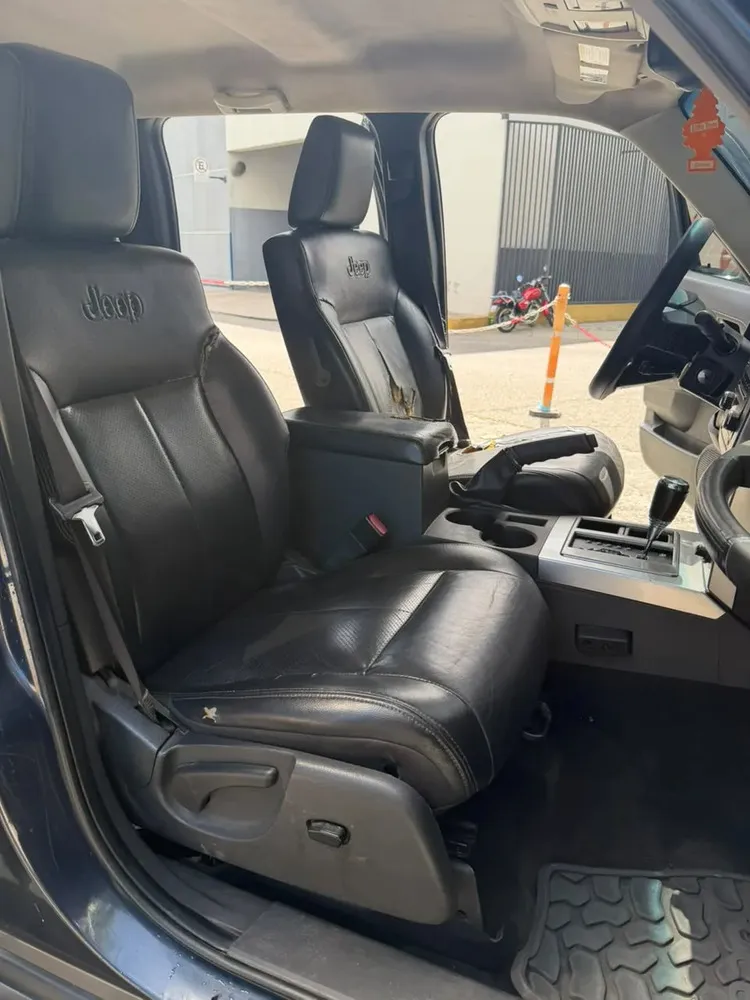 Vista 4 del vehículo: Jeep Cherokee