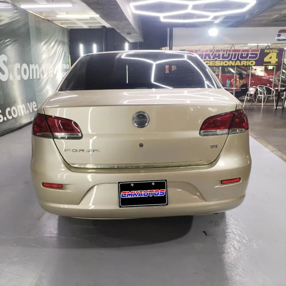 Vista 8 del vehículo: Dodge Forza