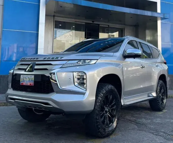 Mitsubishi Montero 2023 - Vista principal