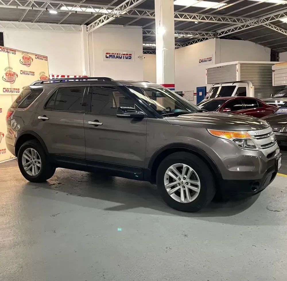 Vista 3 del vehículo: Ford Explorer