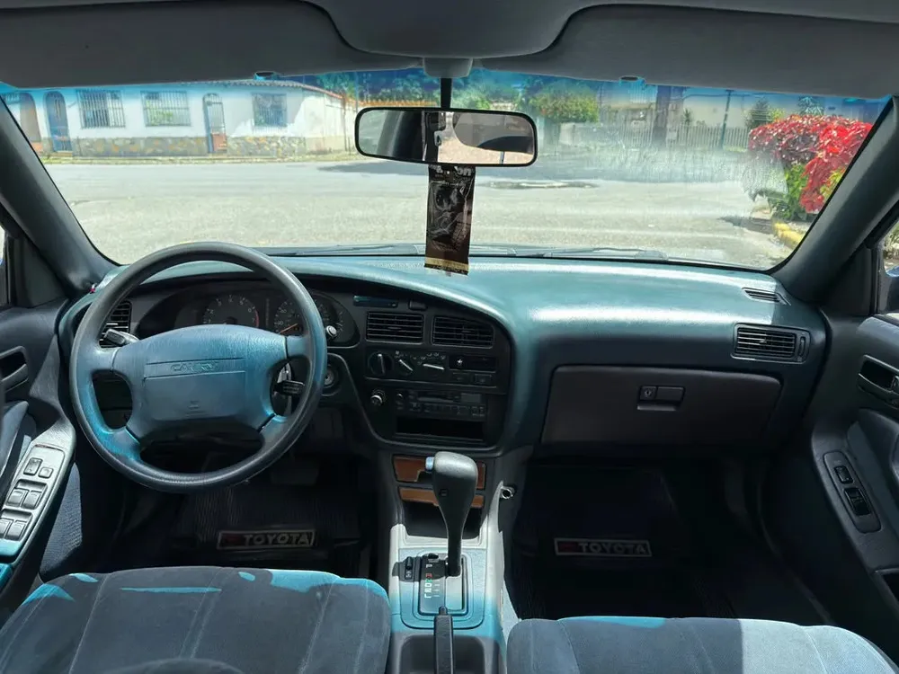 Vista 8 del vehículo: Toyota Camry