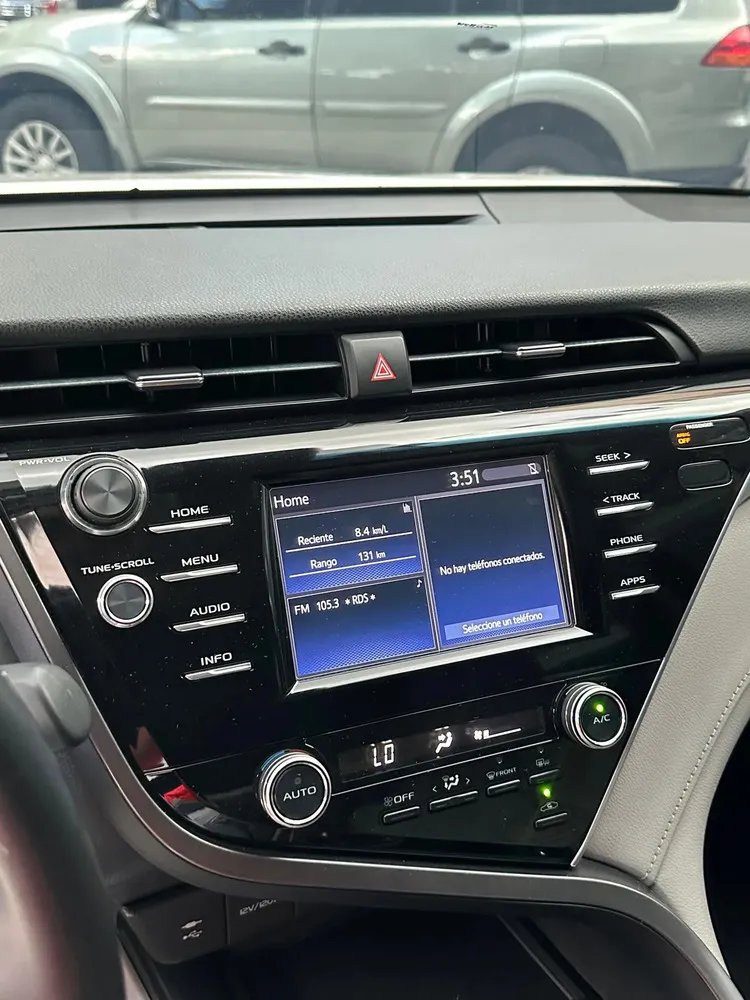 Vista 4 del vehículo: Toyota Camry