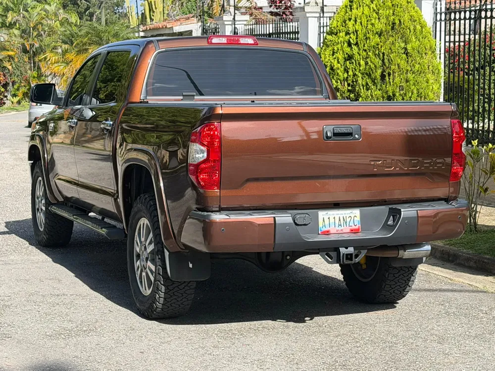 Vista 7 del vehículo: Toyota Tundra
