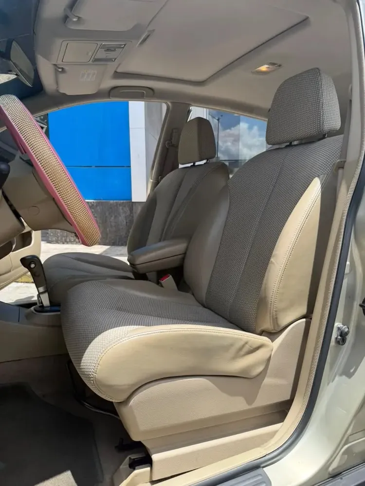 Vista 6 del vehículo: Nissan Tiida