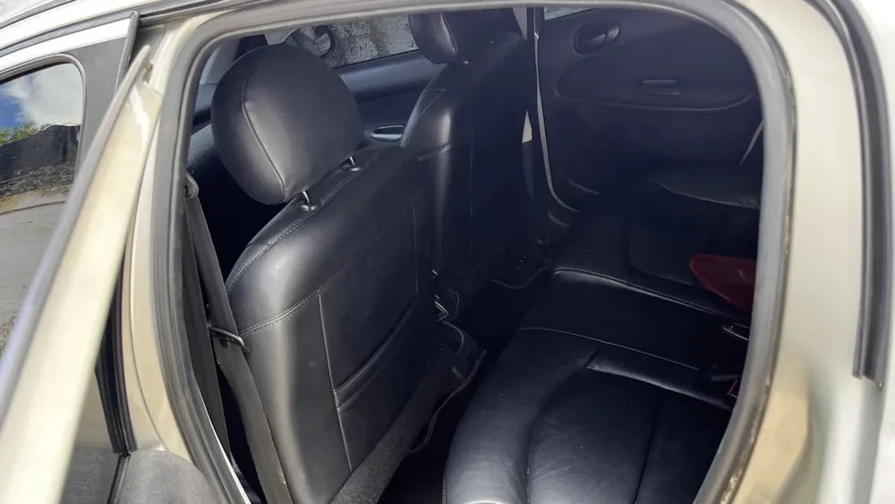 Vista 8 del vehículo: Peugeot 206