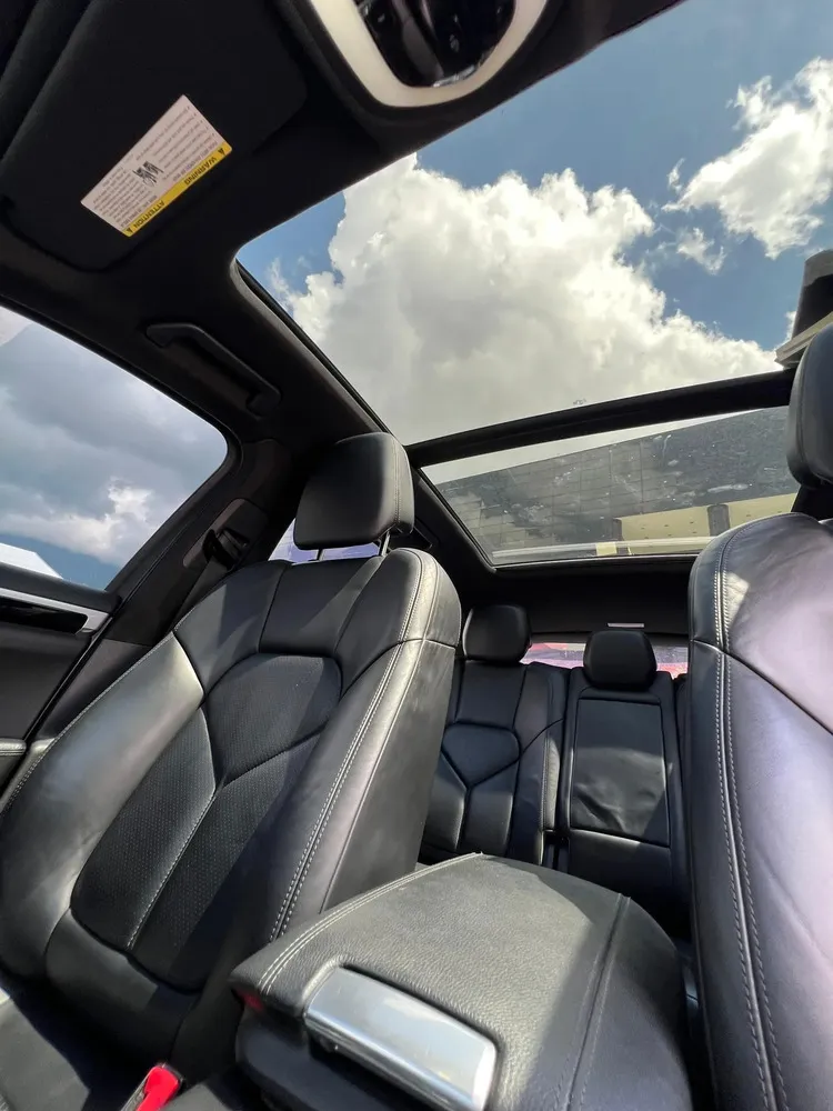 Vista 10 del vehículo: Porshe Cayennes
