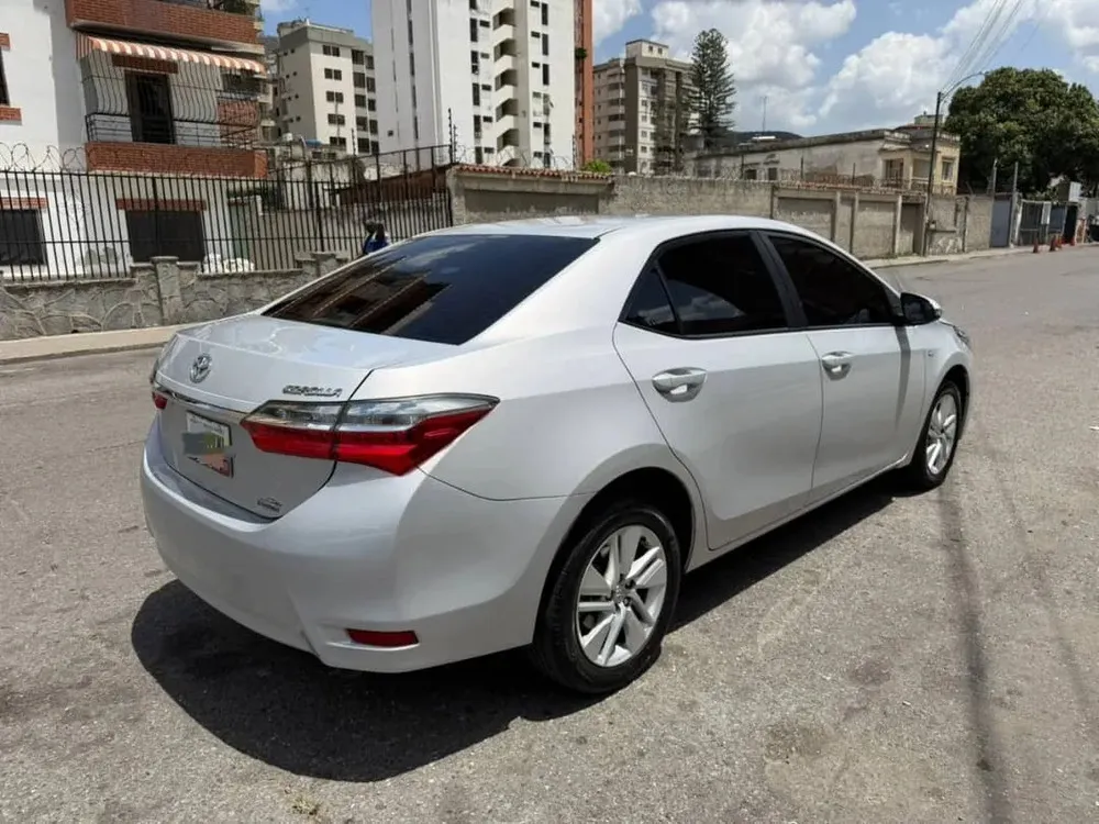 Vista 4 del vehículo: Toyota Corolla