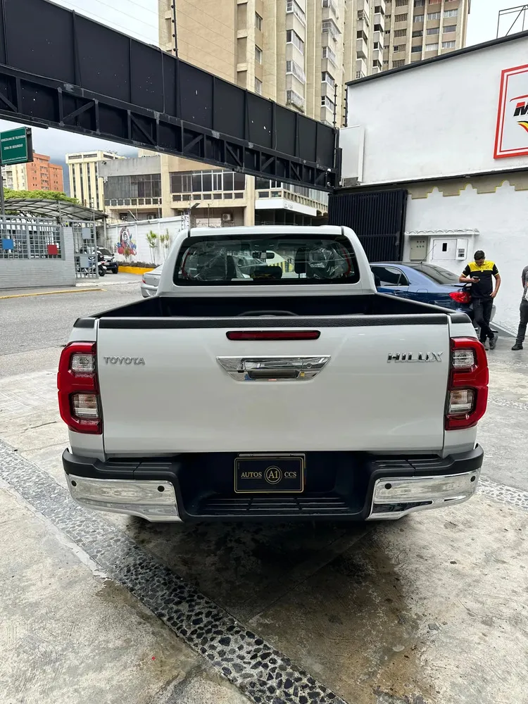 Vista 3 del vehículo: Toyota Hilux