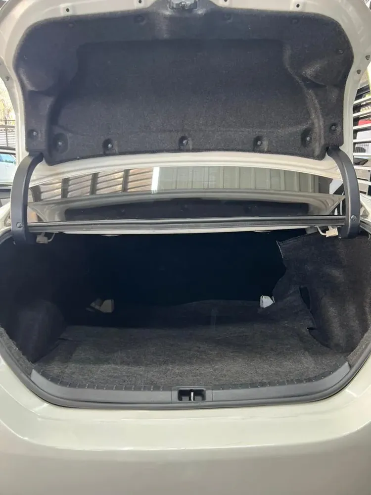 Vista 6 del vehículo: Toyota Corolla