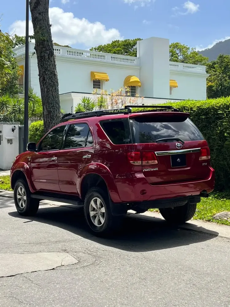 Vista 12 del vehículo: Toyota Fortuner
