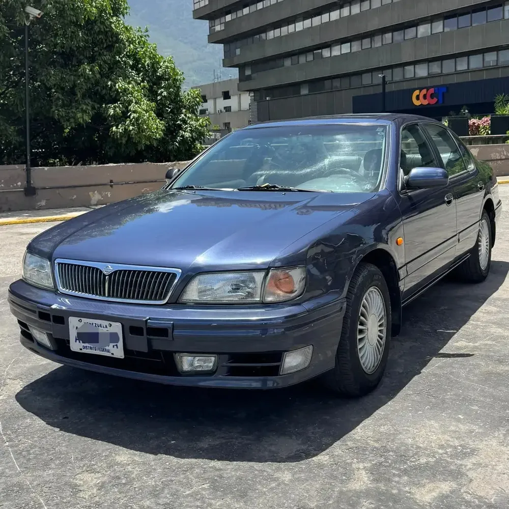Vista 3 del vehículo: Nissan Máxima