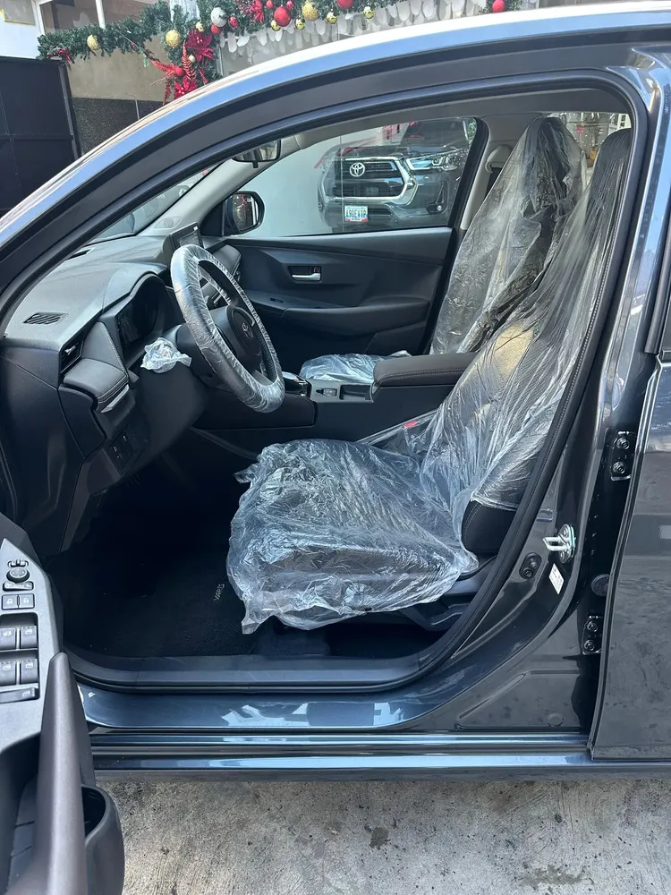 Vista 6 del vehículo: Toyota Yaris