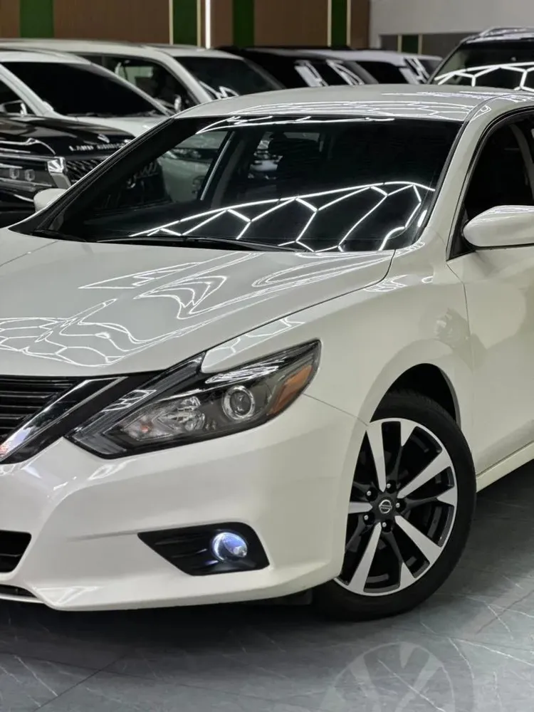 Vista 2 del vehículo: Nissan Altima