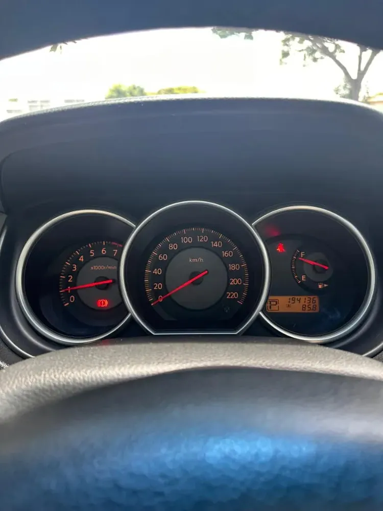 Vista 11 del vehículo: Nissan Tiida