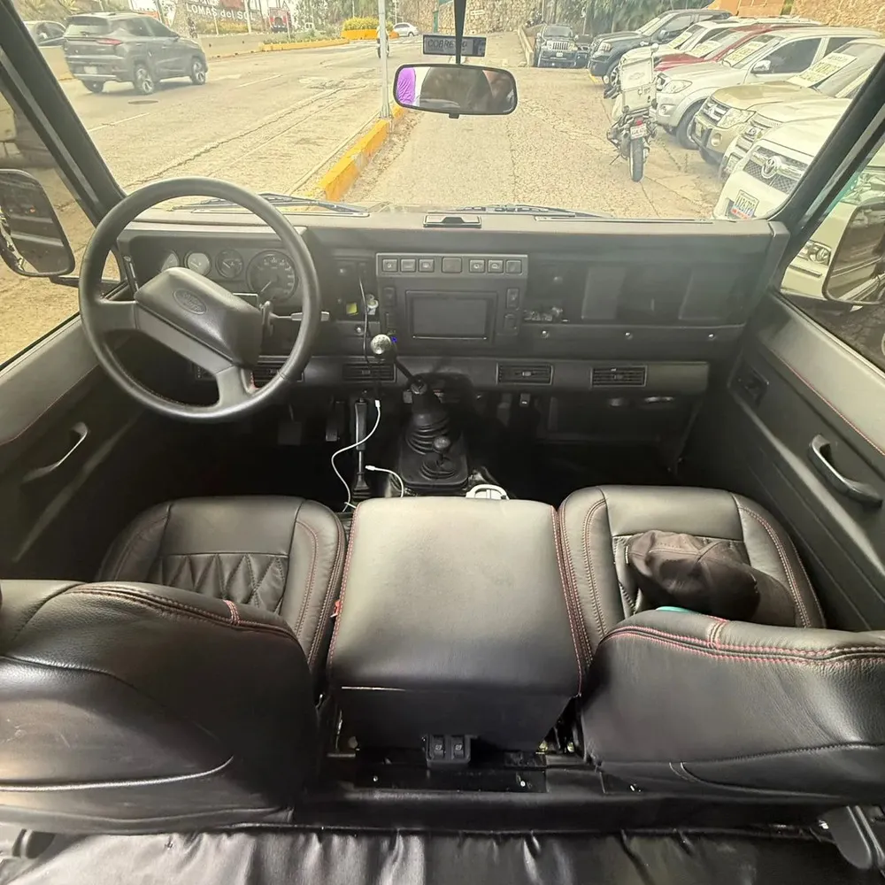 Vista 9 del vehículo: Land Rover Defender