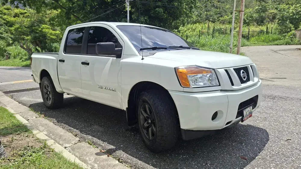 Vista 2 del vehículo: Nissan Titan