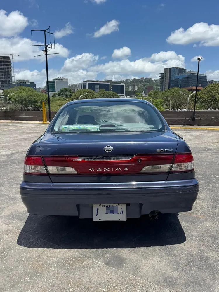 Vista 6 del vehículo: Nissan Máxima