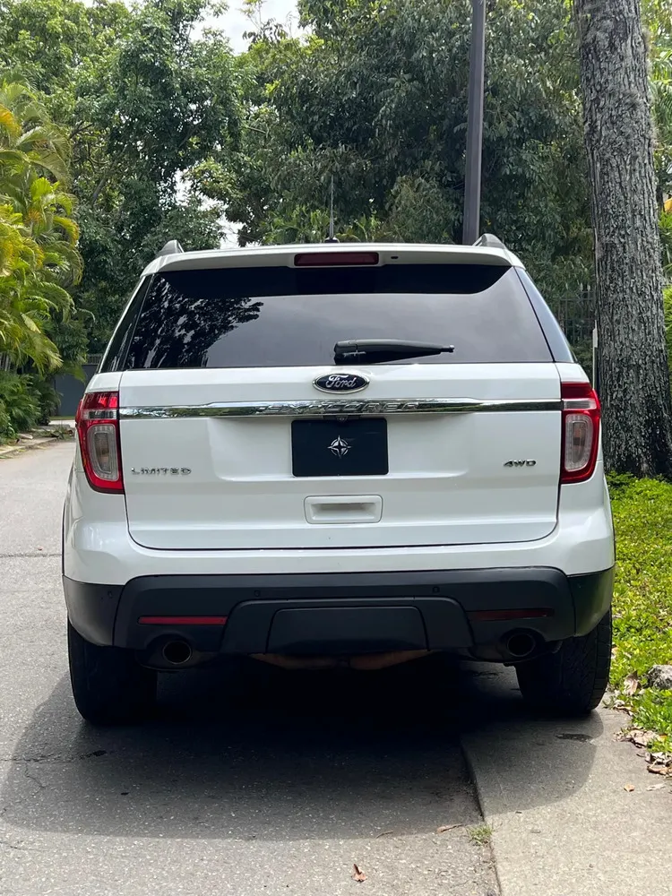 Vista 14 del vehículo: Ford Explorer