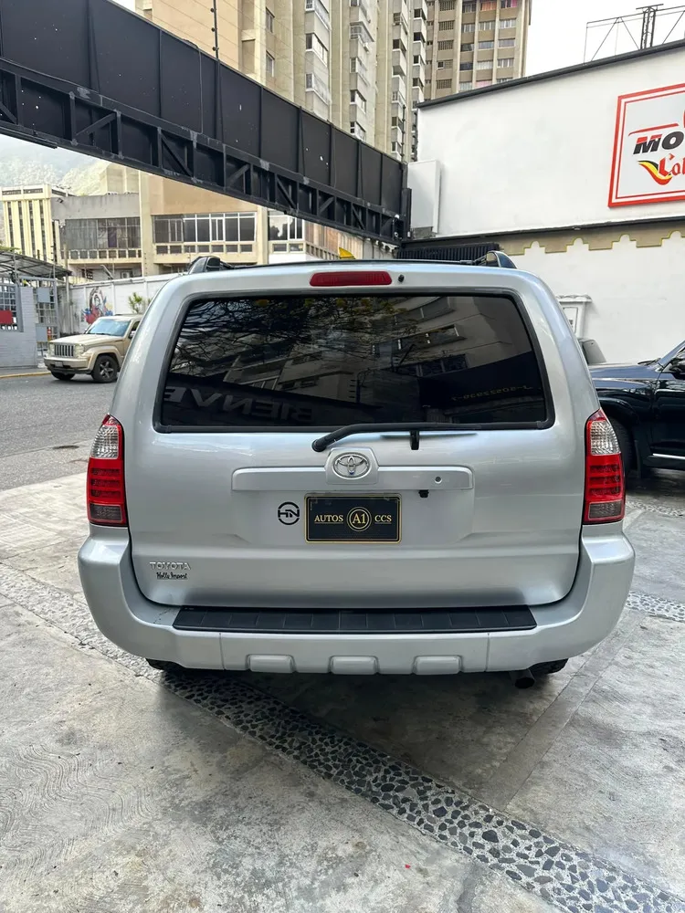 Vista 8 del vehículo: Toyota 4Runner