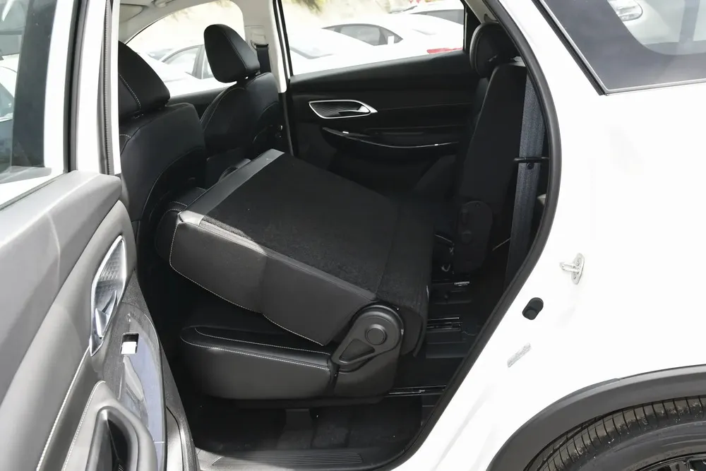 Vista 10 del vehículo: Changan CS75 Pro