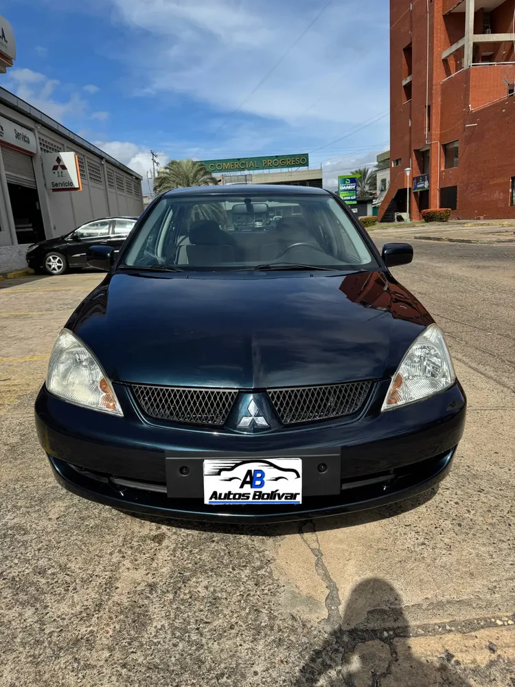 Vista 2 del vehículo: Mitsubishi Lancer