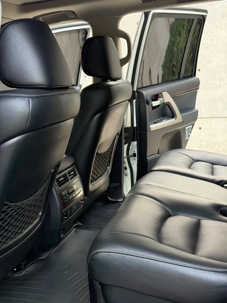 Vista 18 del vehículo: Toyota Lc200