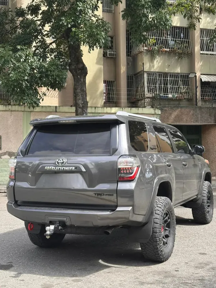 Vista 4 del vehículo: Toyota 4Runner