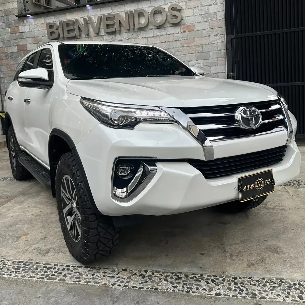 Vista 12 del vehículo: Toyota Fortuner