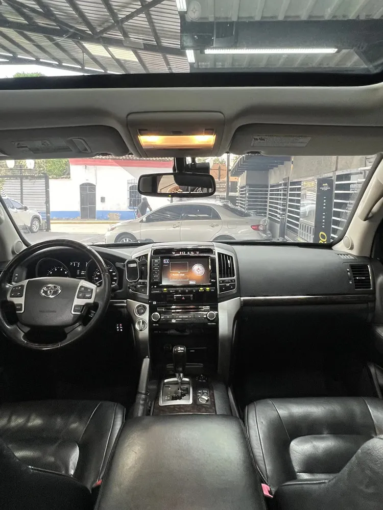 Vista 4 del vehículo: Toyota Land