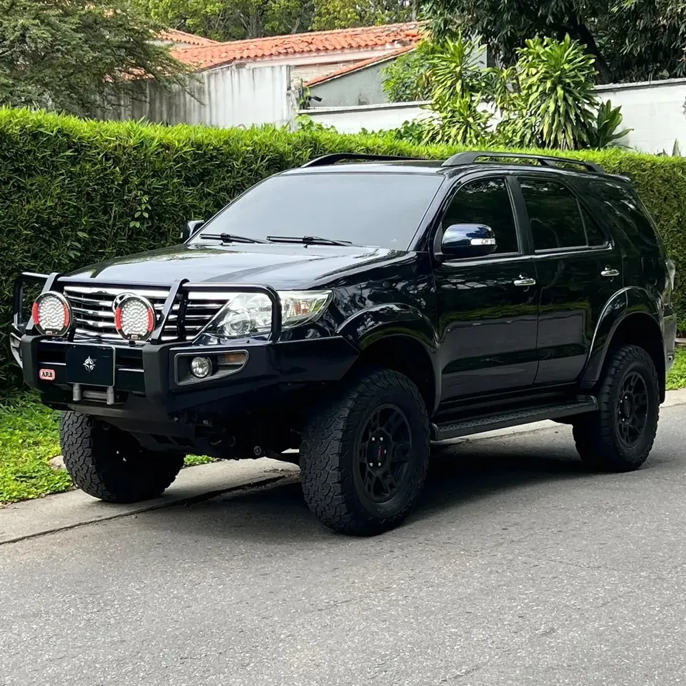 Toyota Fortuner 2013 - Vista principal