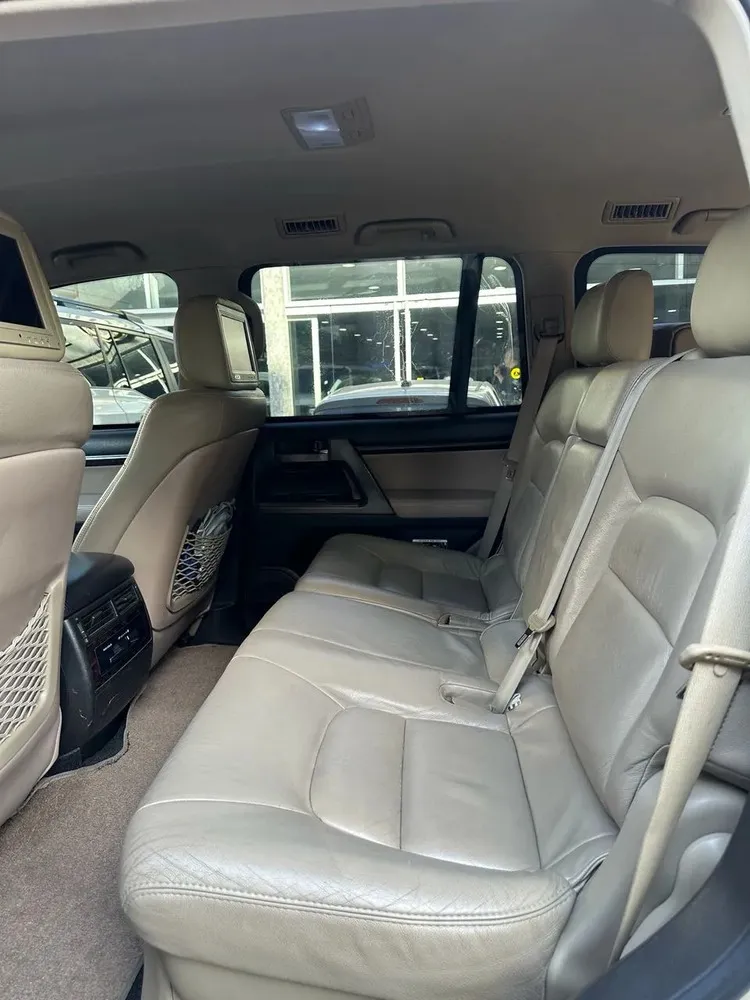 Vista 6 del vehículo: Toyota Land Cruiser
