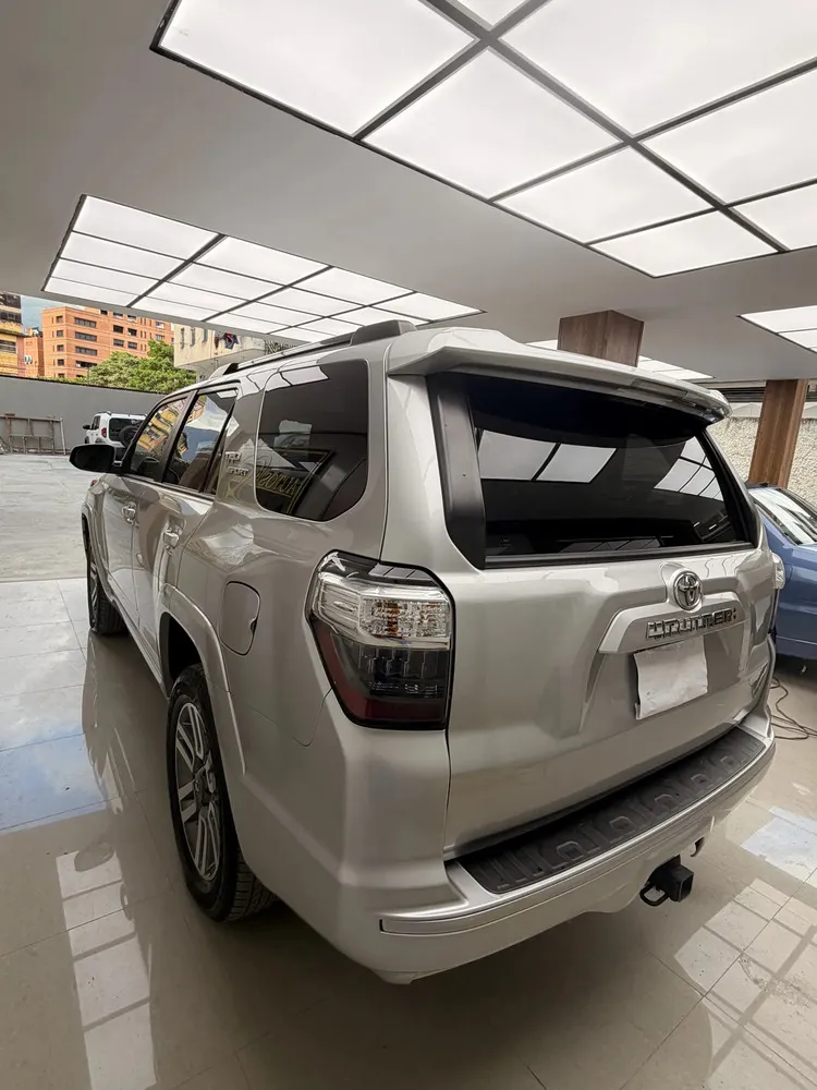 Vista 4 del vehículo: Toyota 4Runner