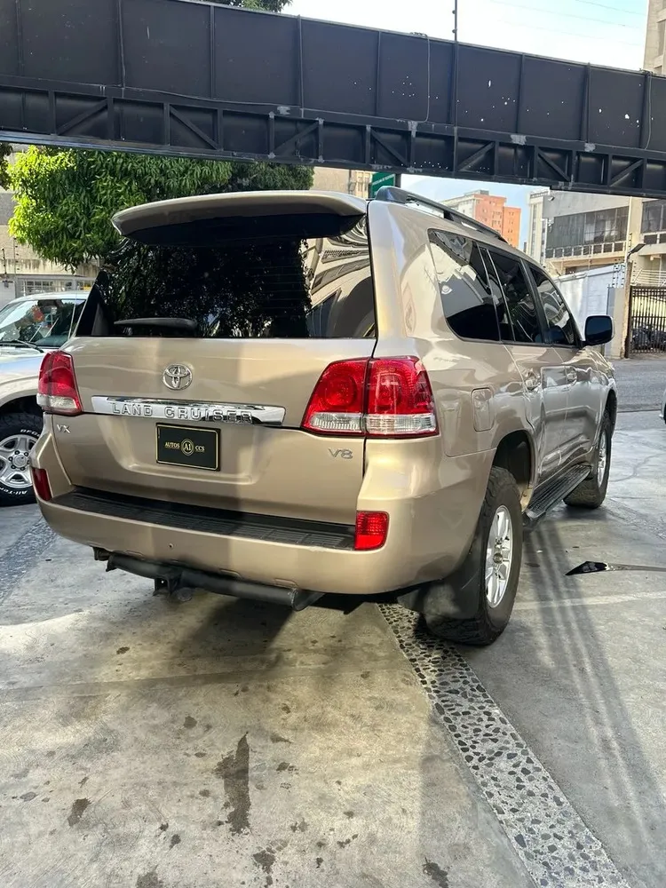 Vista 9 del vehículo: Toyota Land Cruiser