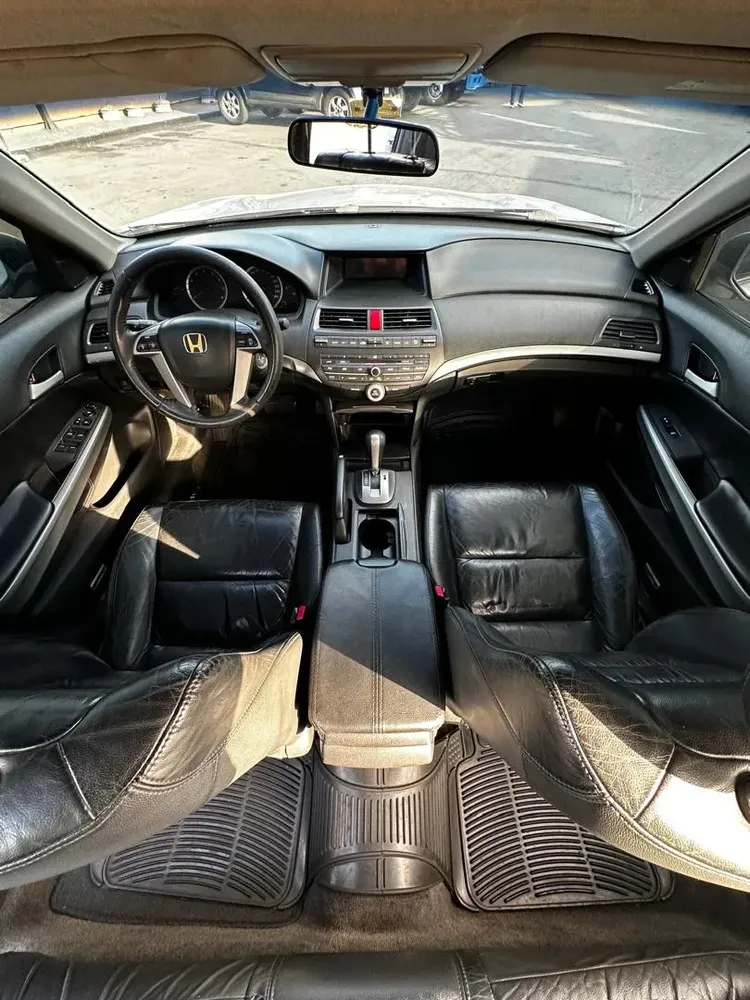 Vista 7 del vehículo: Honda Accord