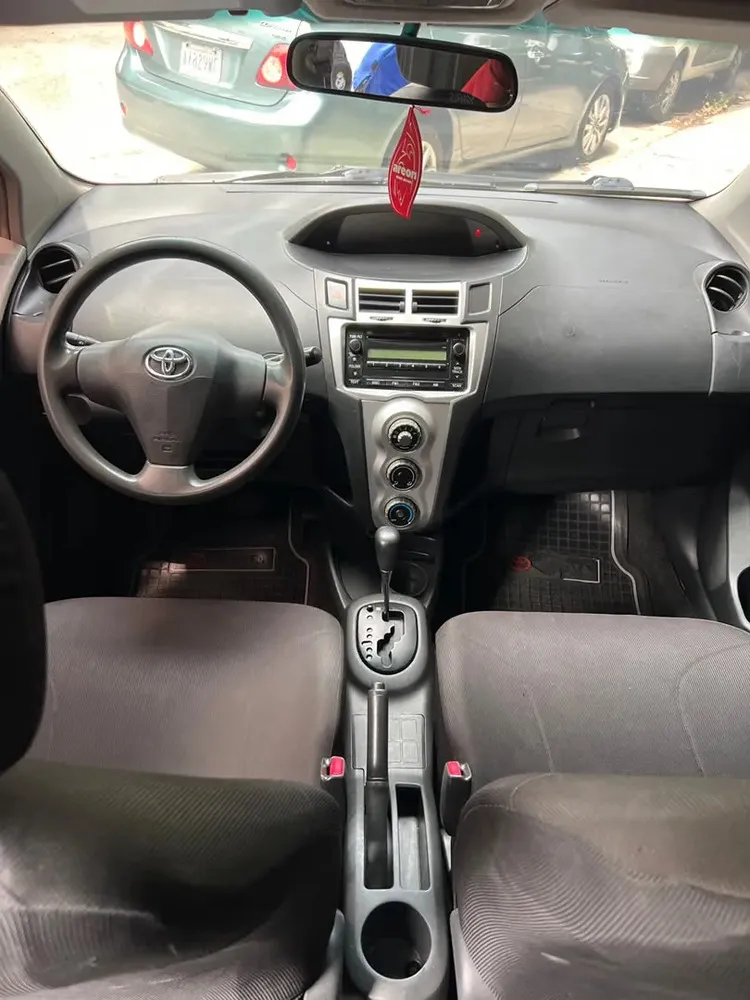 Vista 7 del vehículo: Toyota Yaris