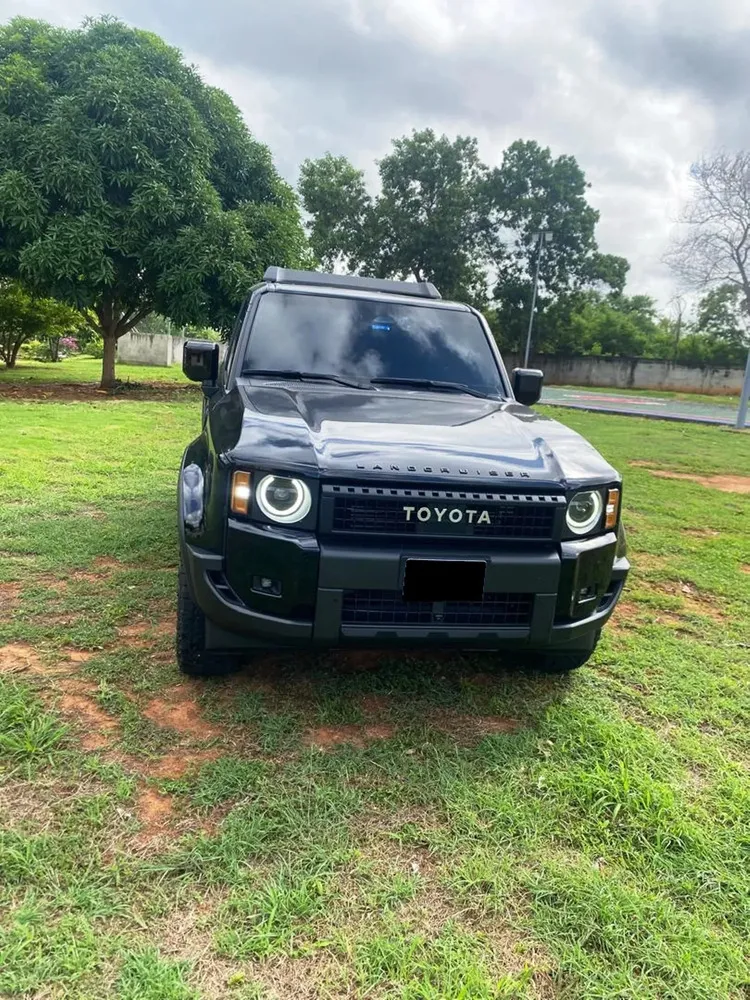 Vista 2 del vehículo: Toyota Prado