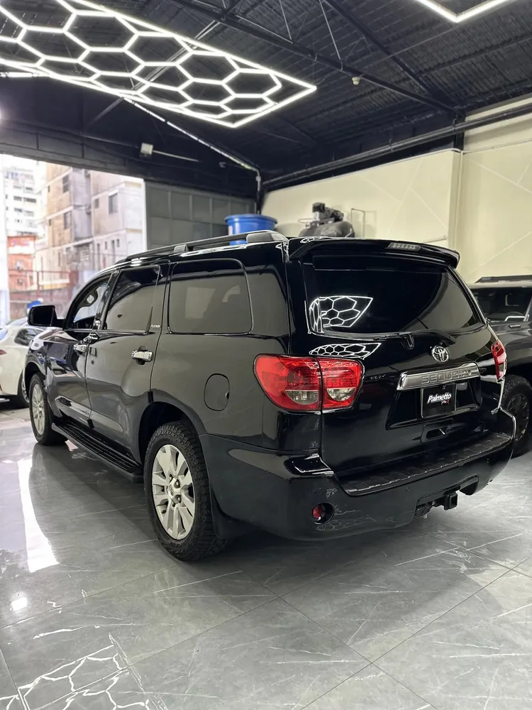 Vista 17 del vehículo: Toyota Sequoia
