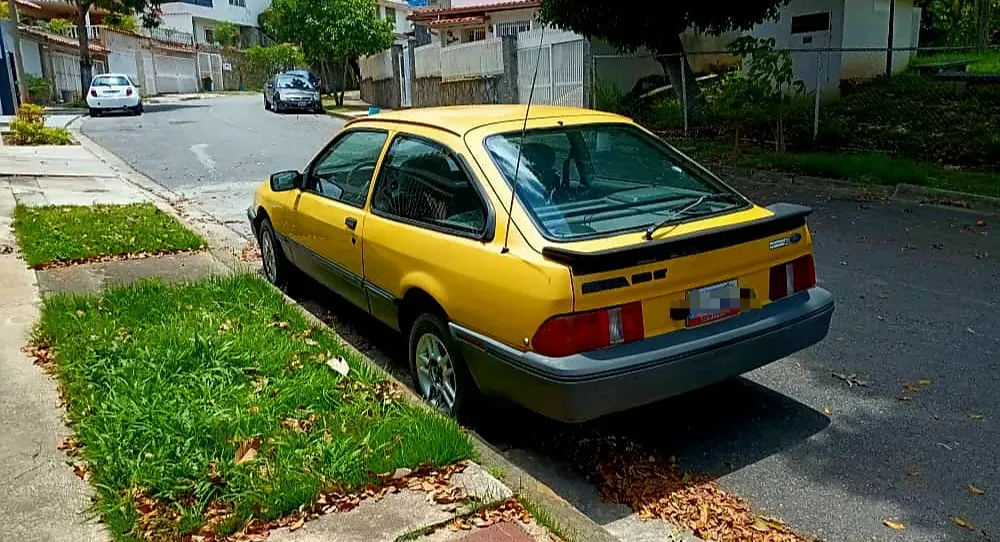 Vista 4 del vehículo: Ford Sierra