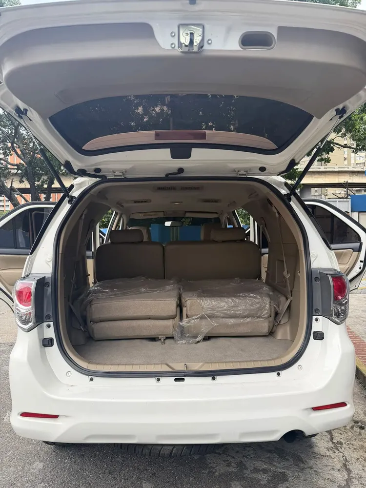 Vista 8 del vehículo: Toyota Fortuner