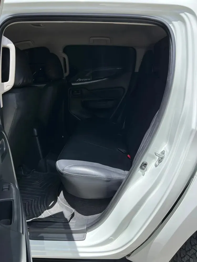 Vista 6 del vehículo: Mitsubishi L200
