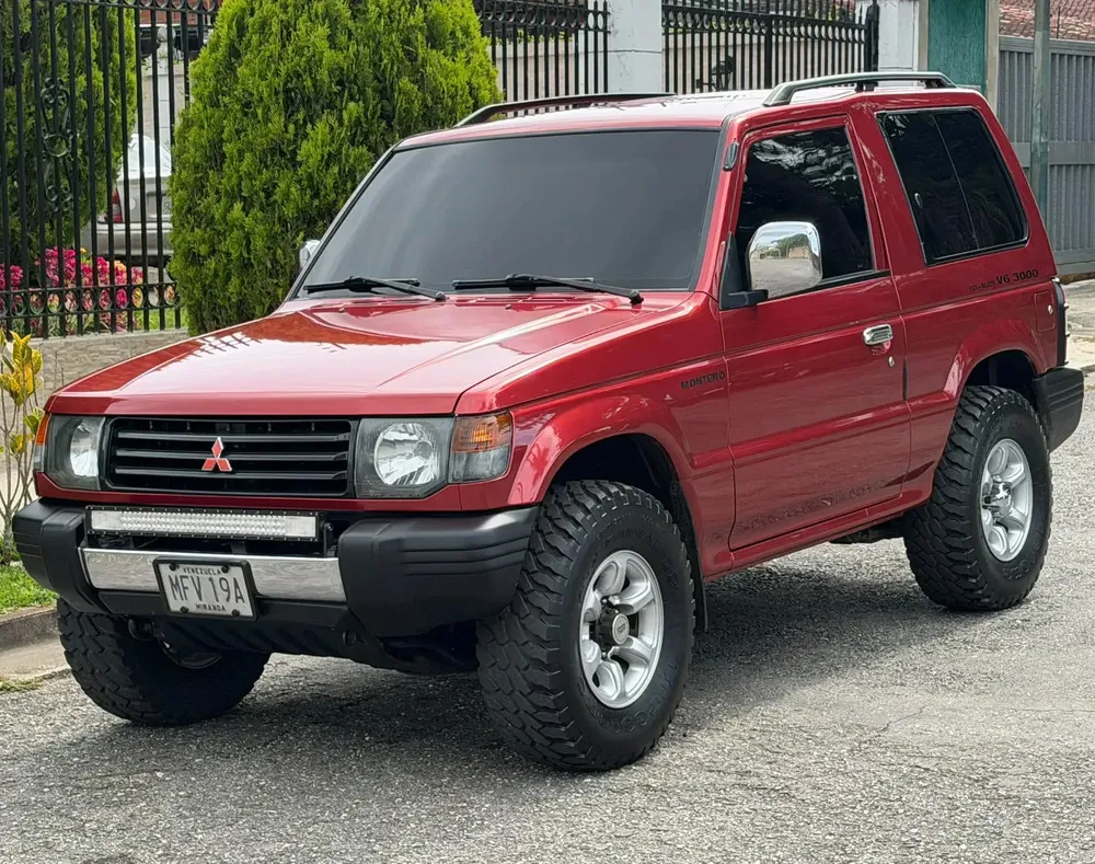 Mitsubishi Montero 2008 - Vista principal